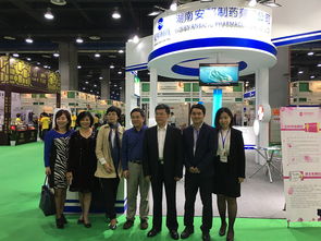 湖南省中醫藥管理局書記黃惠勇蒞臨安邦制藥展位指導，共促企業管理咨詢發展